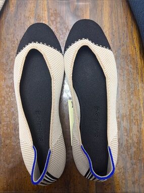 Rothy's Black and Cream Knit Round Toe Flats with Blue Trim 7.5